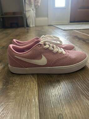 Nike SB Check Solar Canvas Elemental Pink White Skate Shoes Sneakers